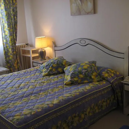 Bellevue De Tradition Familiale Отель 2*