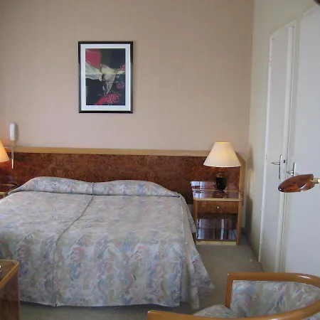 Bellevue De Tradition Familiale 2* Морсан