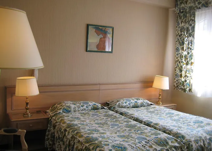 Hotel Bellevue De Tradition Familiale 2*