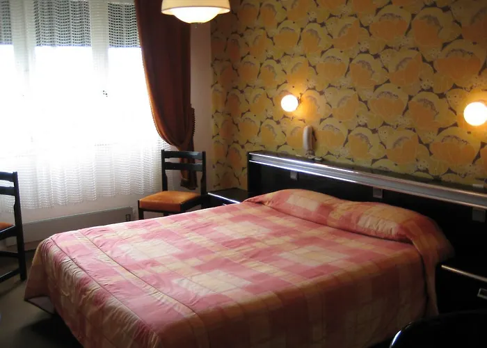 Bellevue De Tradition Familiale Morcenx