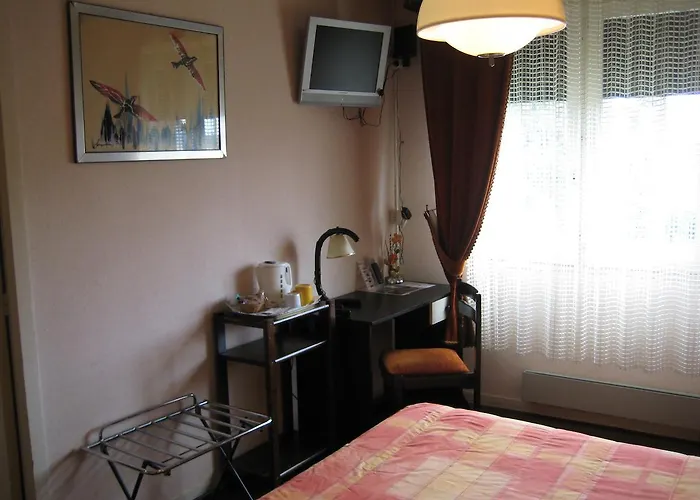 Bellevue De Tradition Familiale Morcenx