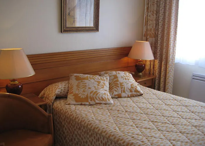 Bellevue De Tradition Familiale 2*